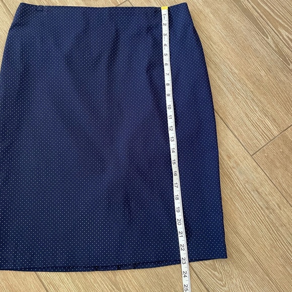 Navy and White Skirt - size 10 - Picture 4 of 5